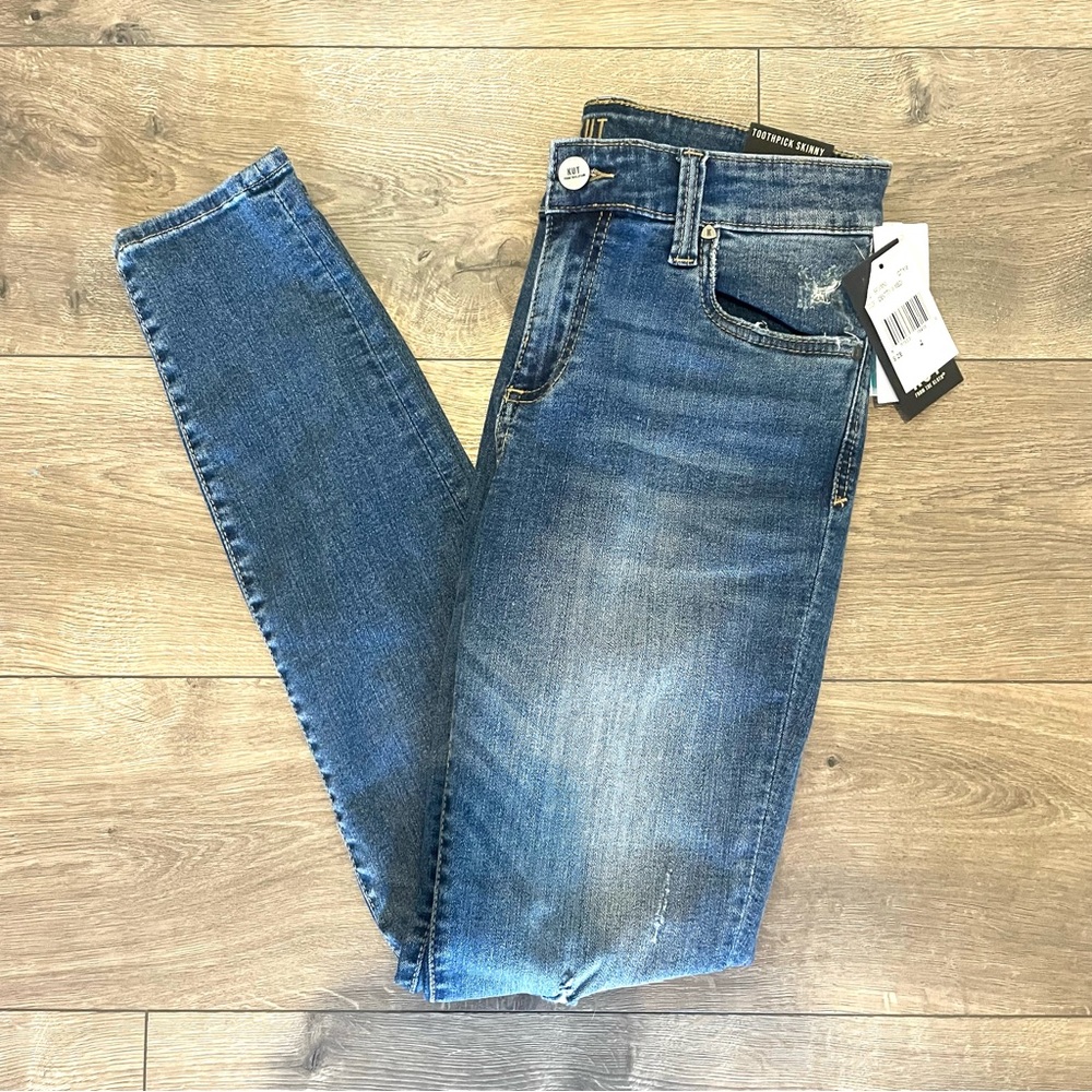 ✨NWT✨ Kut from the Kloth Dayna Distressed Toothpick Skinny Jeans, Size 4